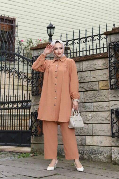 طقم كريب قميص قطعتين حجاب فاشن مول - Suit creb 2 pieces Hijab fashion mall 1